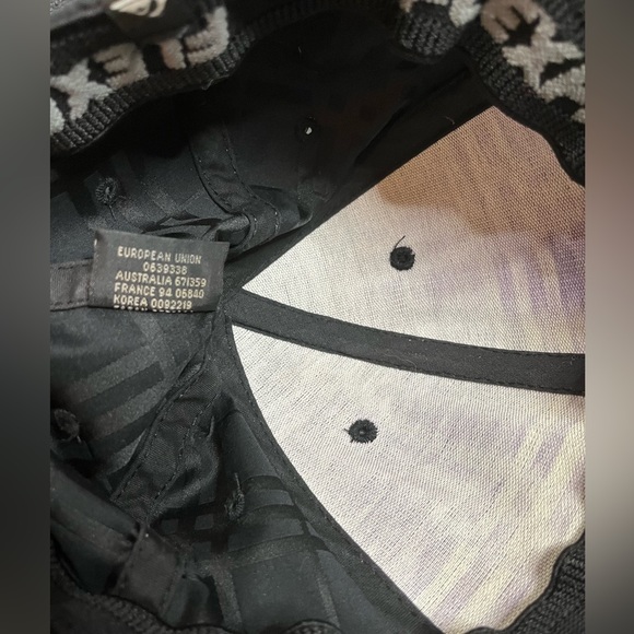 Quicksilver hat - Picture 7 of 7